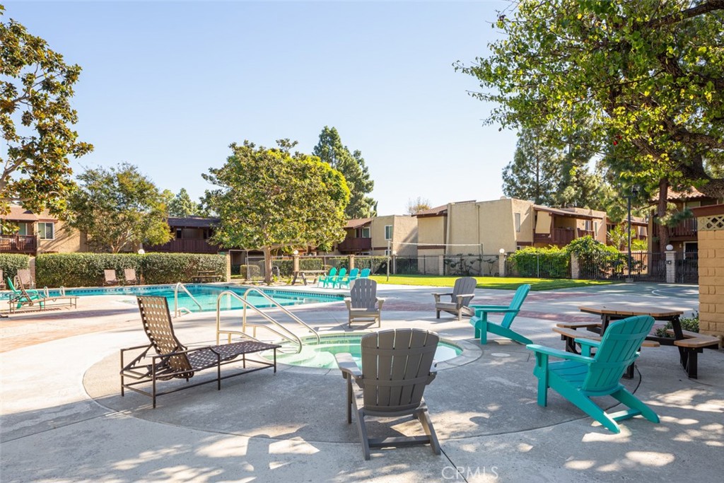 1030 W Macarthur Boulevard 59