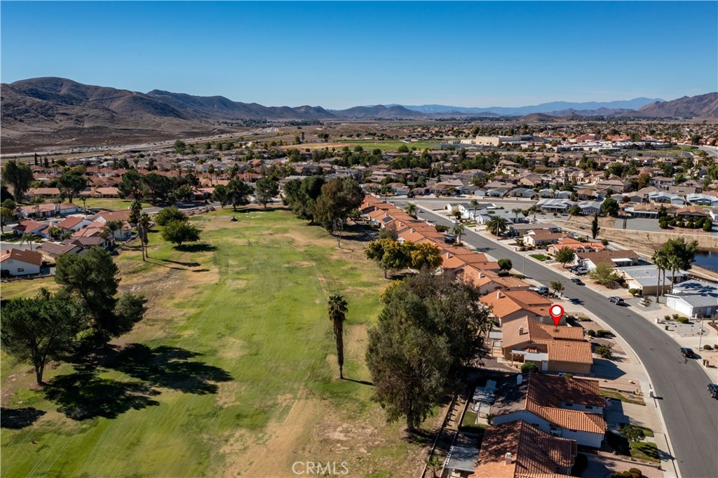 2827 Peach Tree Street