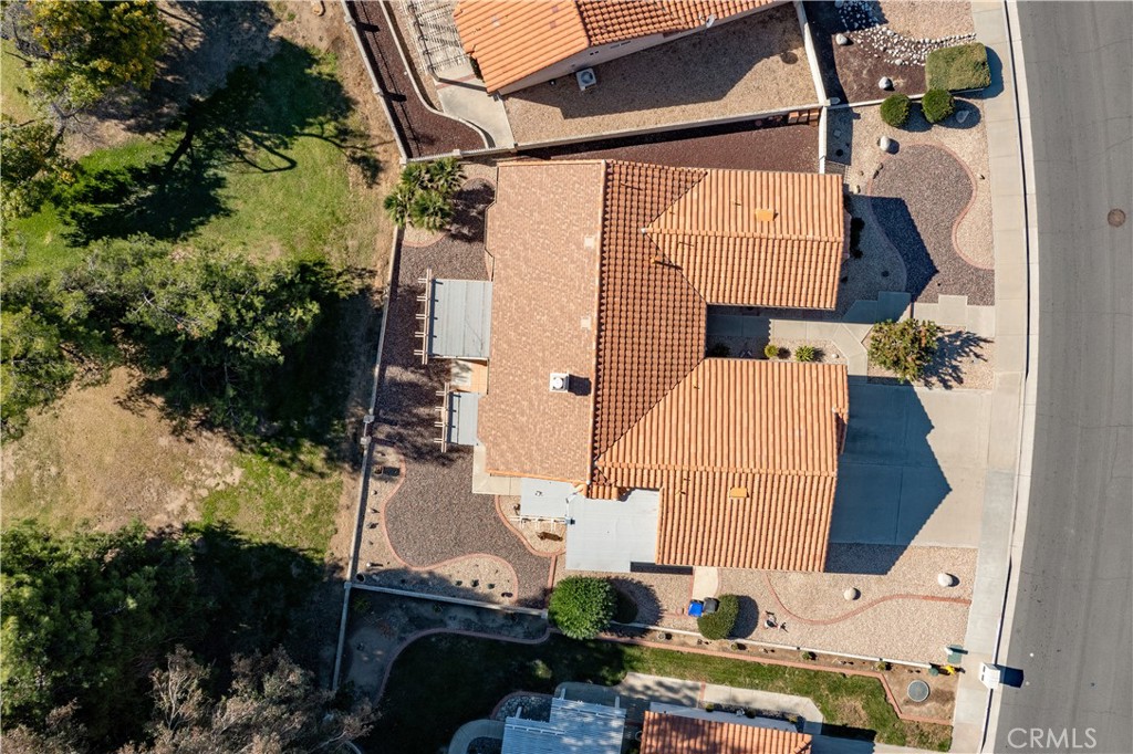 2827 Peach Tree Street