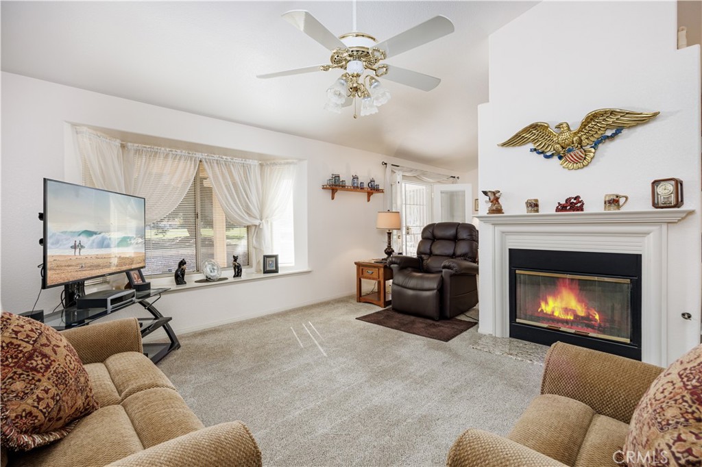 2827 Peach Tree Street