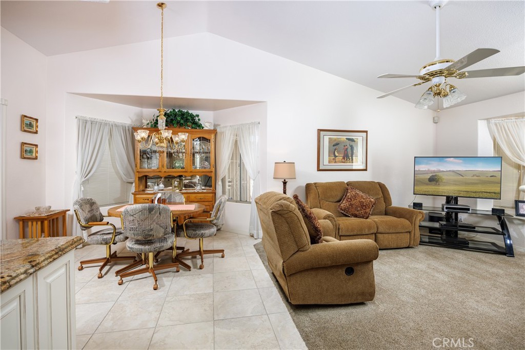 2827 Peach Tree Street