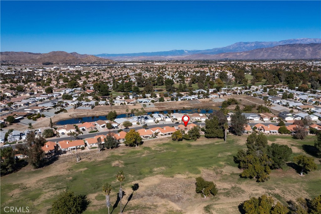 2827 Peach Tree Street