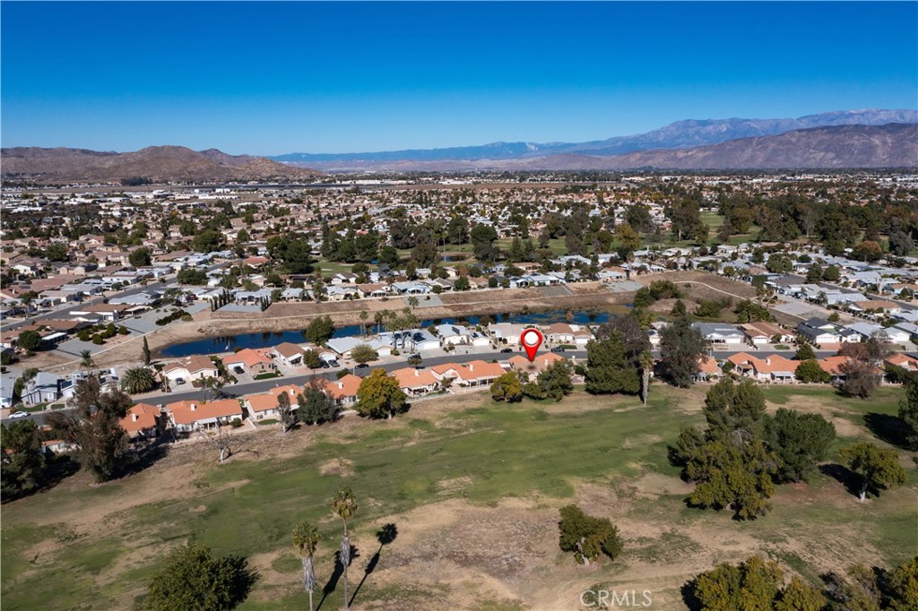 2827 Peach Tree Street