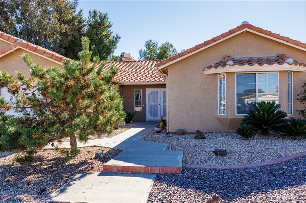 2827 Peach Tree Street