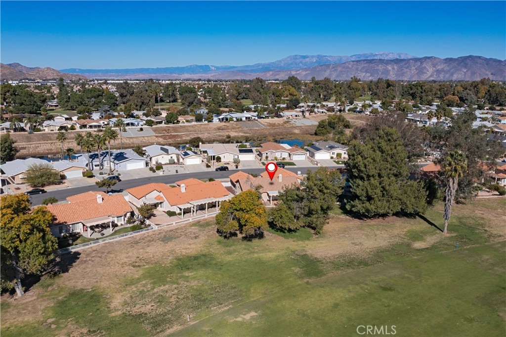 2827 Peach Tree Street