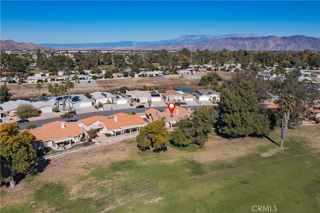 2827 Peach Tree Street