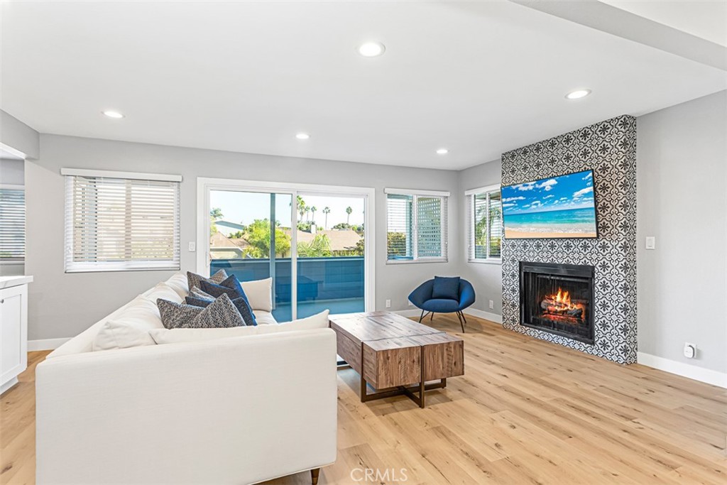 34041 Silver Lantern Street