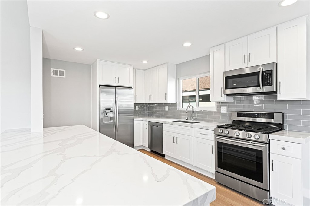 34041 Silver Lantern Street