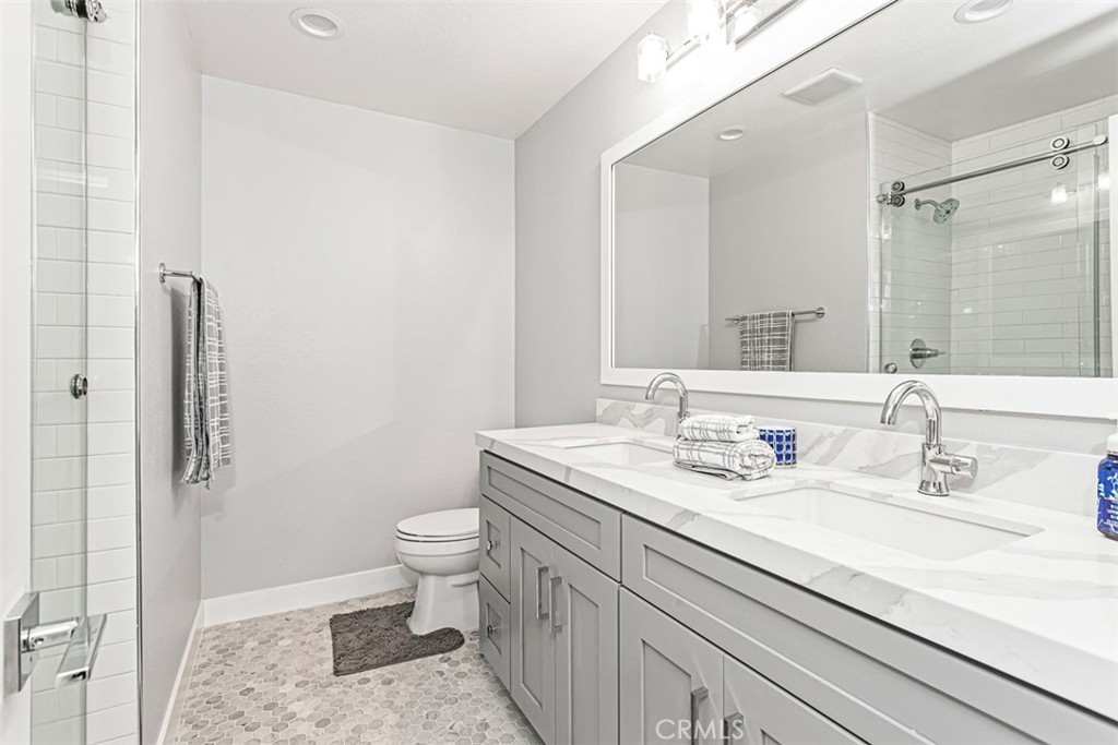 34041 Silver Lantern Street