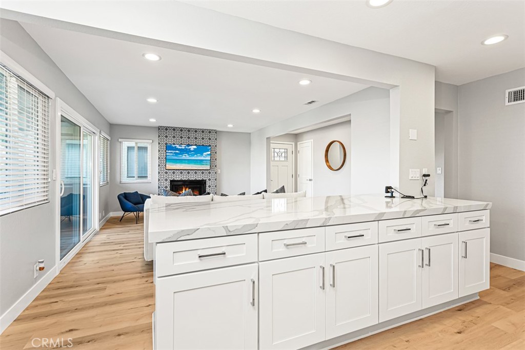 34041 Silver Lantern Street