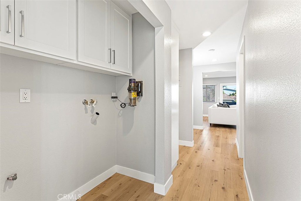 34041 Silver Lantern Street