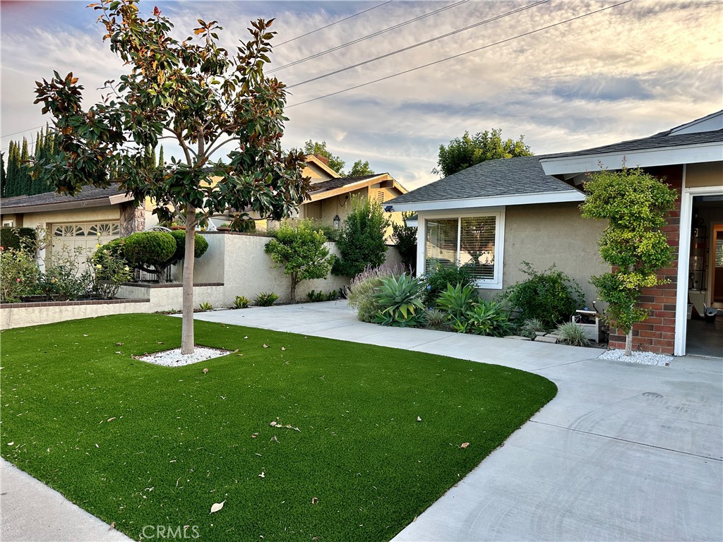 3672 Claremont Street