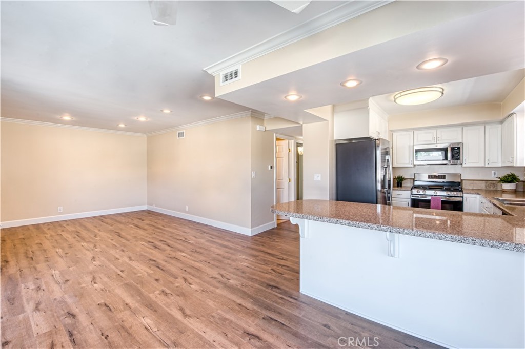 1702 Westcliff Drive 15