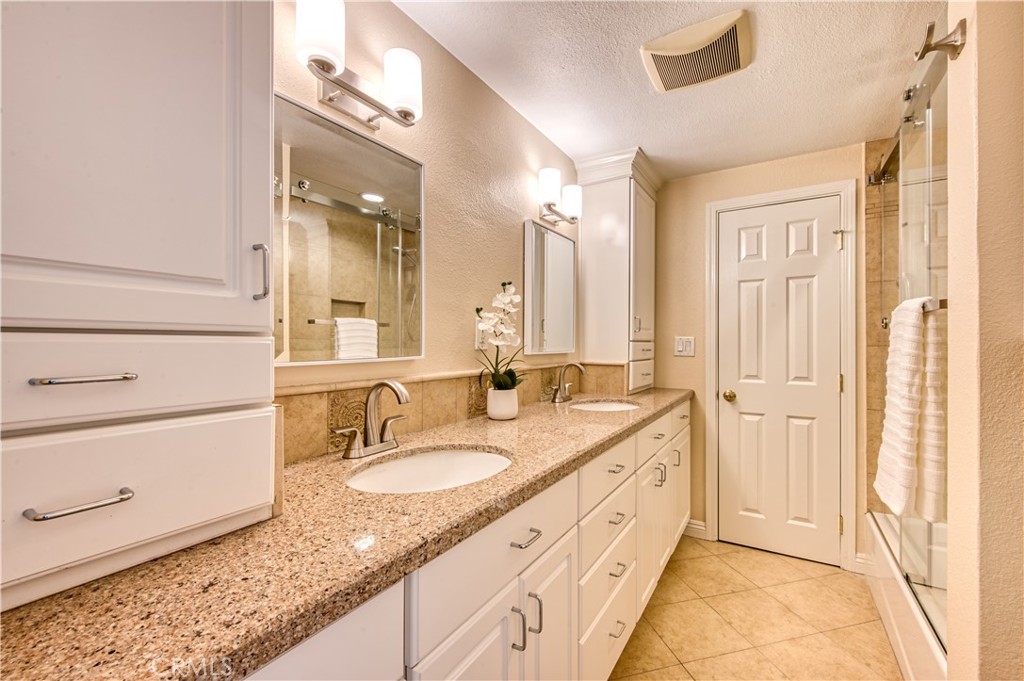 1702 Westcliff Drive 15