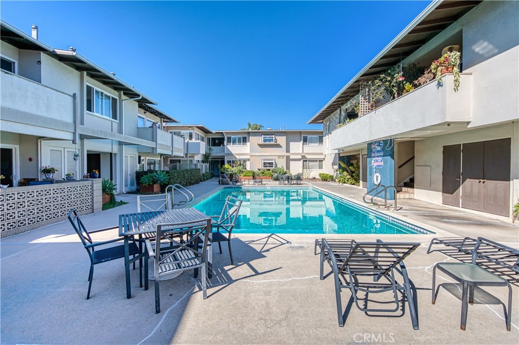 1702 Westcliff Drive 15