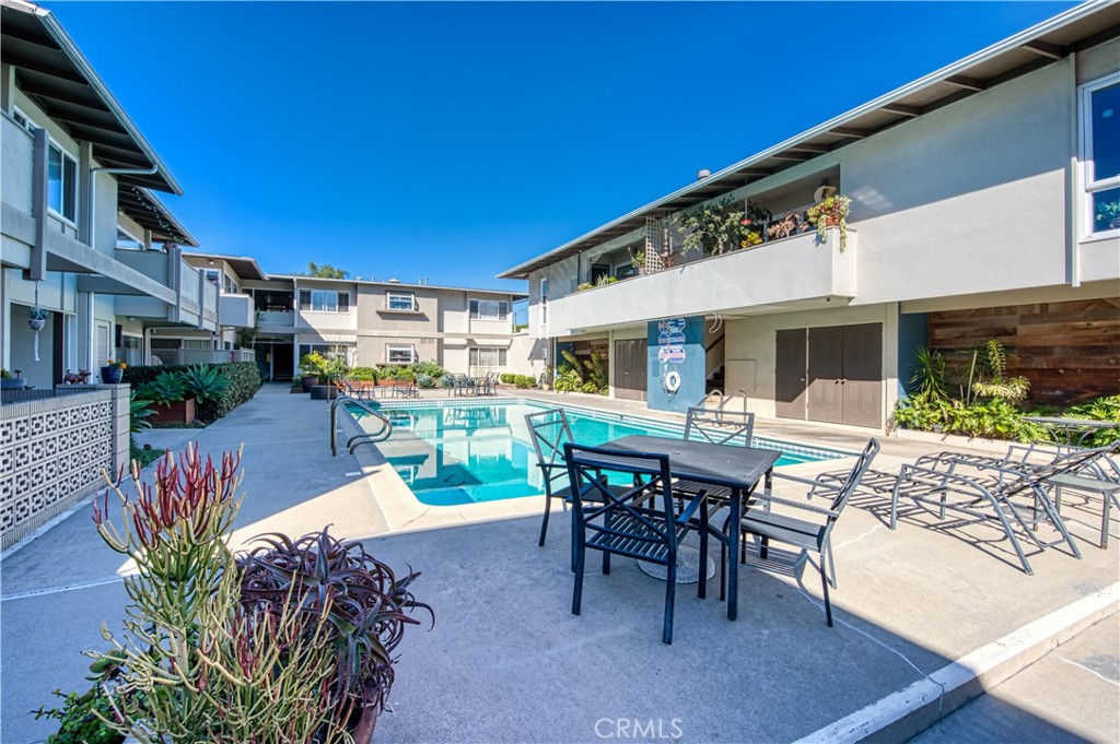 1702 Westcliff Drive 15