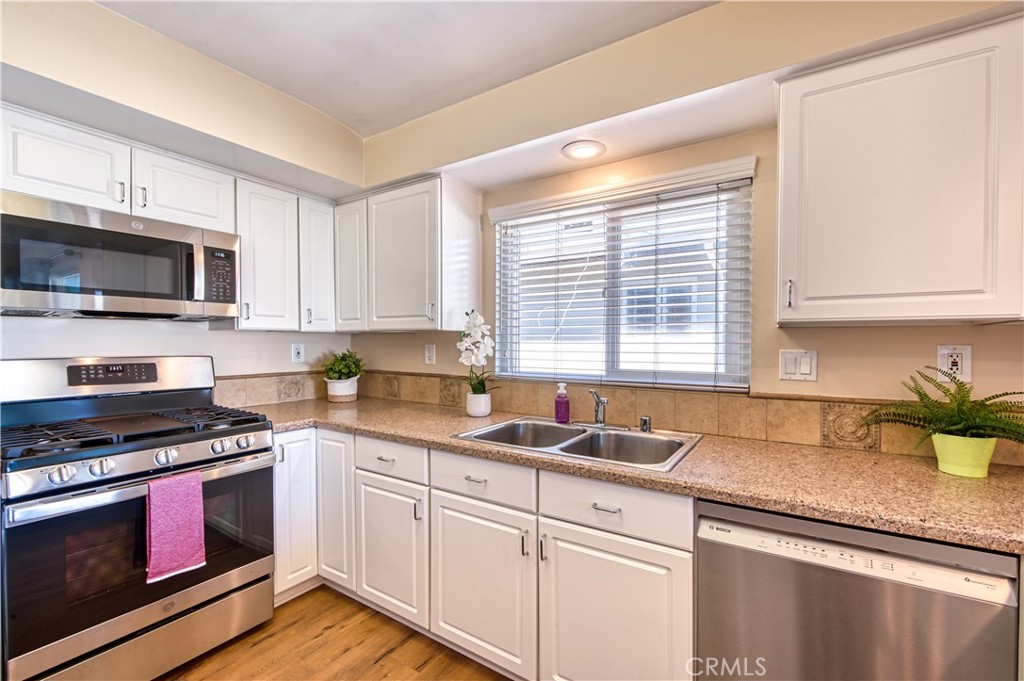 1702 Westcliff Drive 15