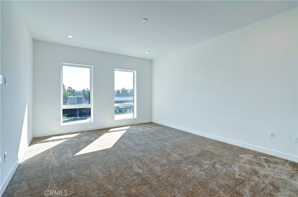 4407 Rivington
