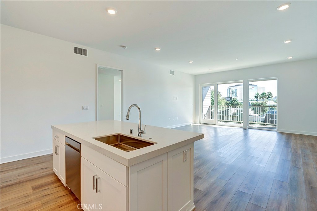 4407 Rivington