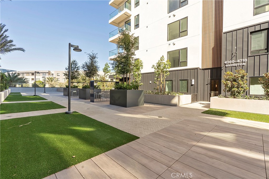 4407 Rivington