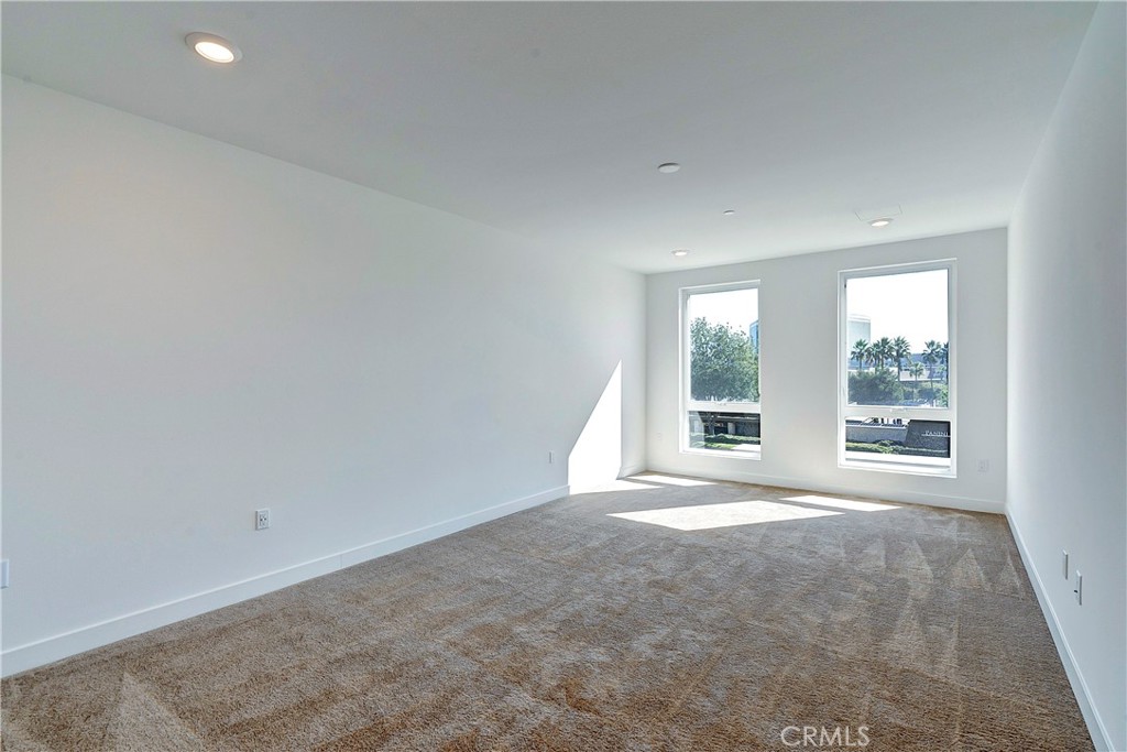 4407 Rivington
