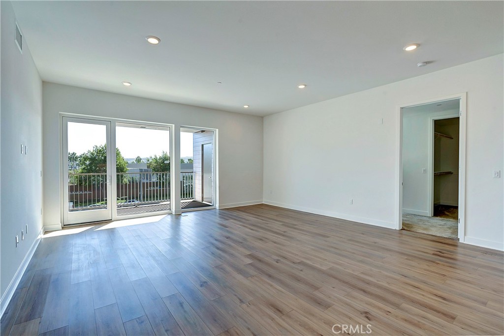 4407 Rivington