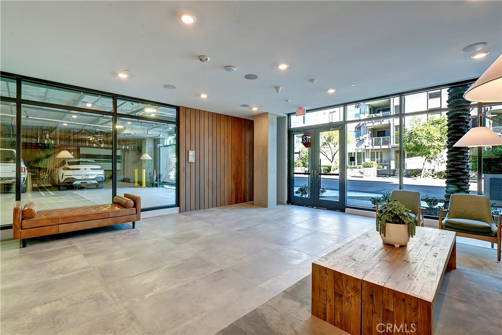 4407 Rivington
