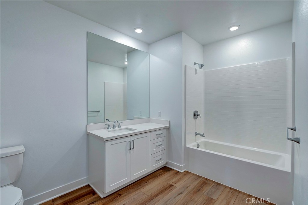4407 Rivington
