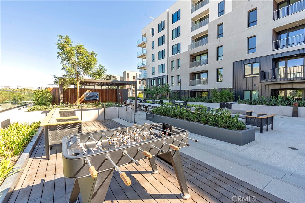 4407 Rivington
