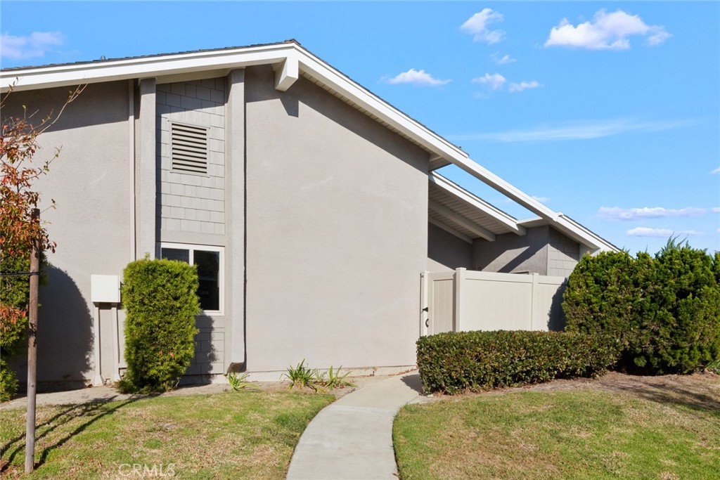 8565 Larkhall Circle 804A