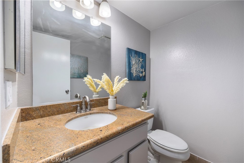 1818 E Arizona Street