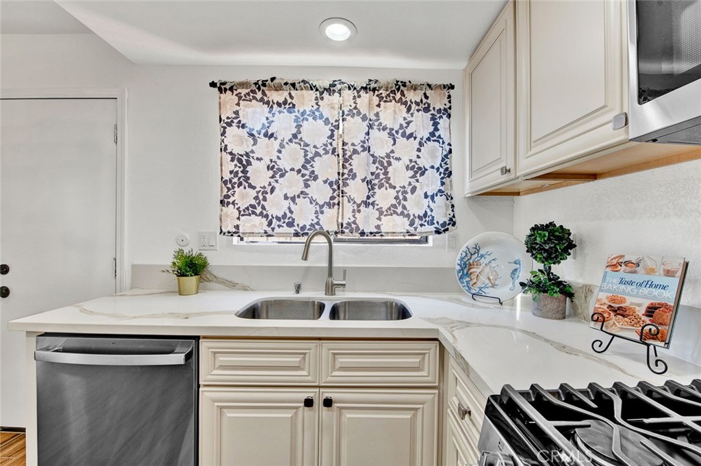 16285 S Summerview Cir 5