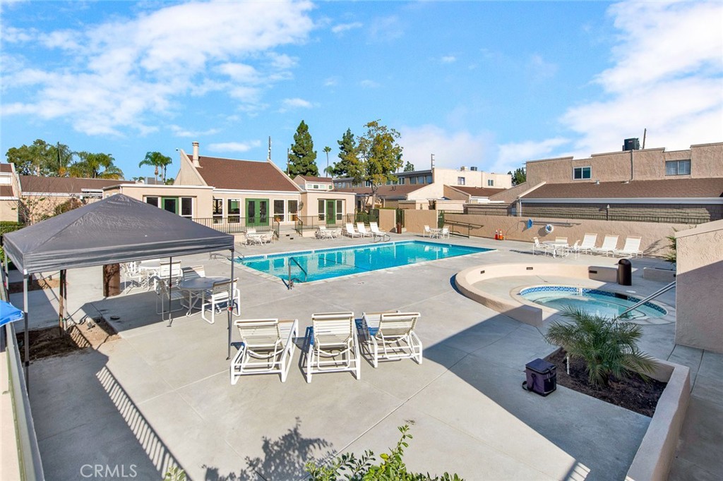 2900 Madison Ave B28