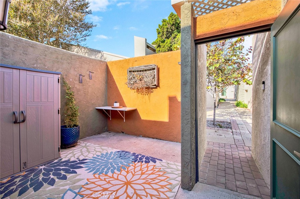 2900 Madison Ave B28