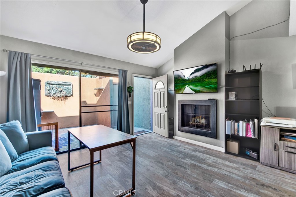 2900 Madison Ave B28