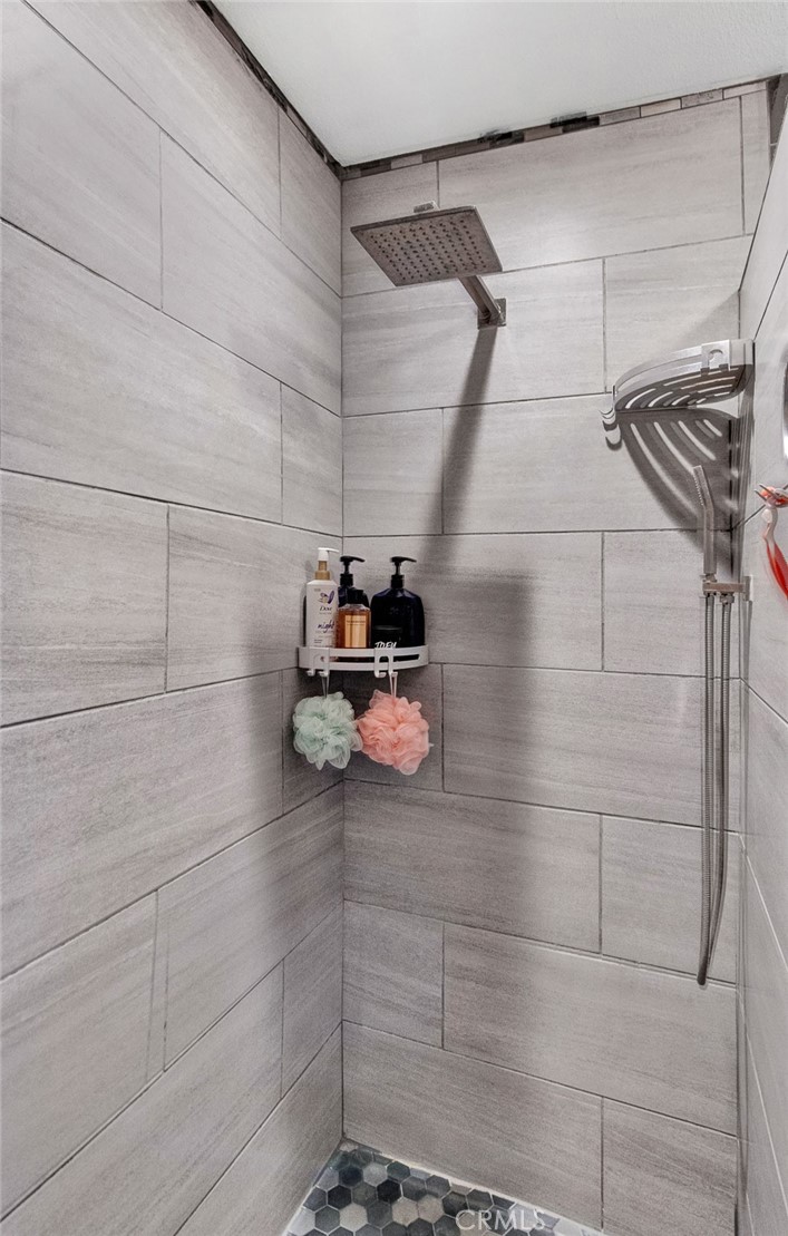 2900 Madison Ave B28