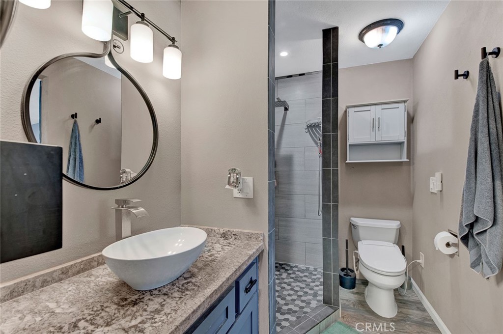 2900 Madison Ave B28