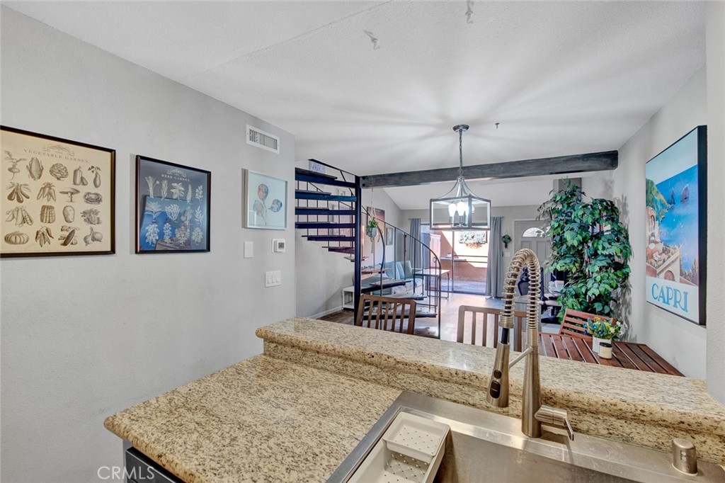 2900 Madison Ave B28