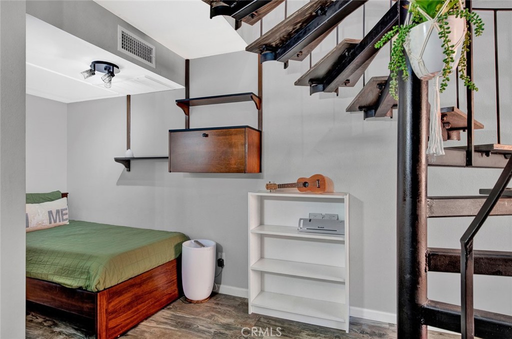 2900 Madison Ave B28