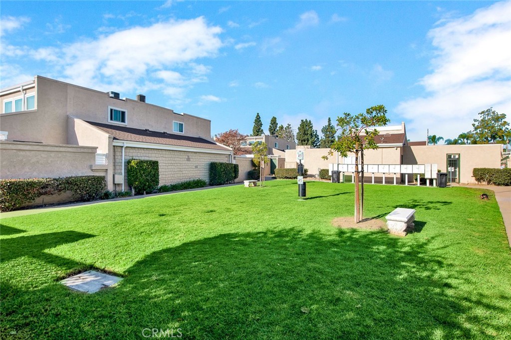 2900 Madison Ave B28