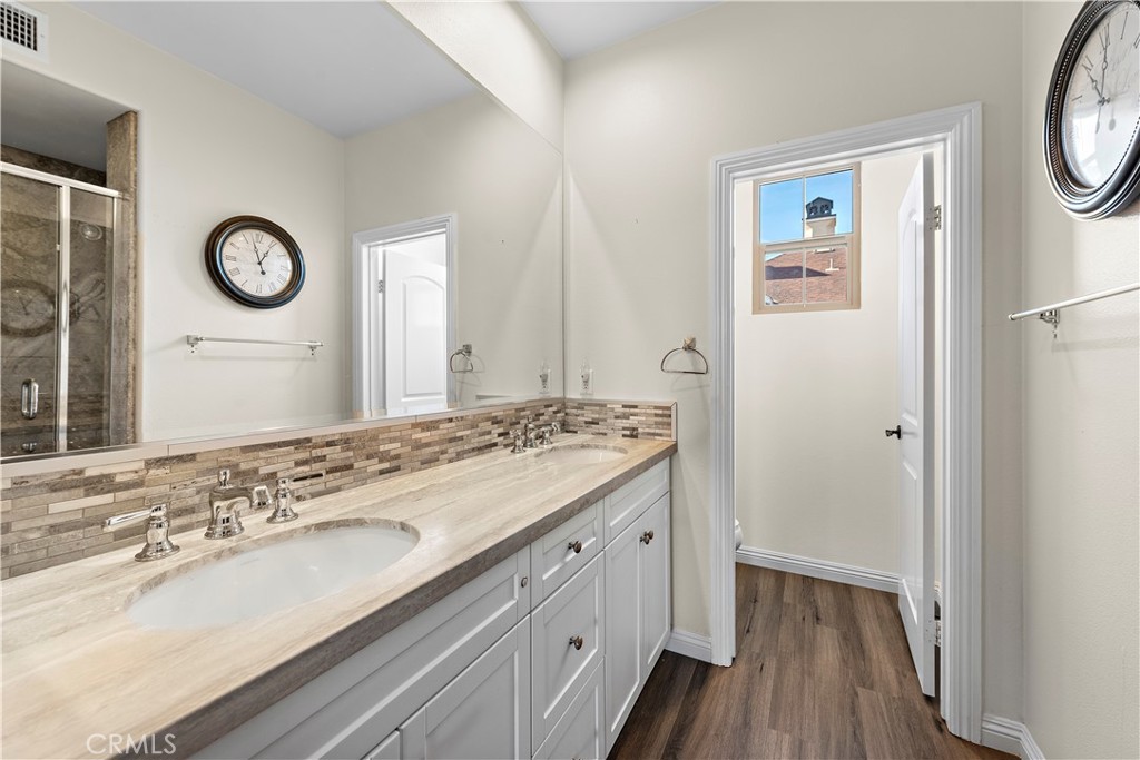 635 S Kroeger Street