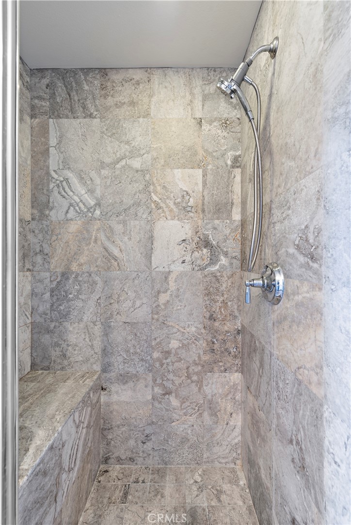 635 S Kroeger Street