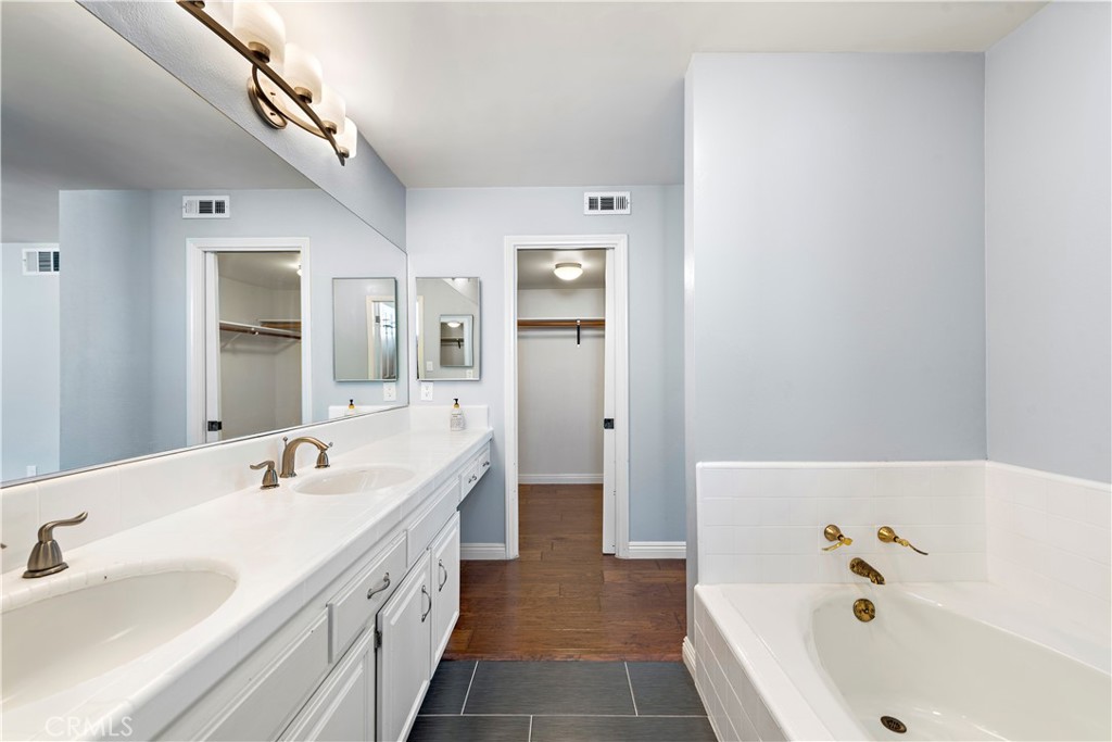 10327 Missouri Avenue 305