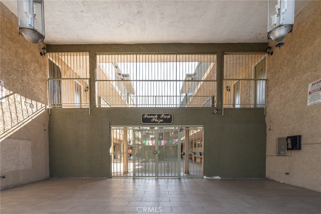 408 E Civic Center Drive 302