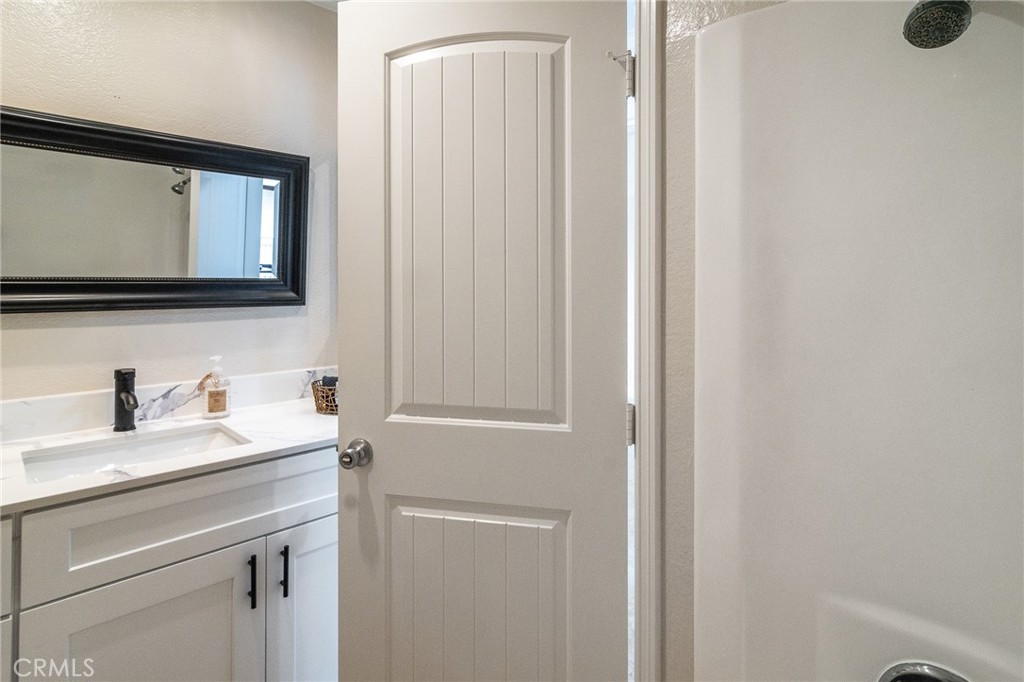 408 E Civic Center Drive 302