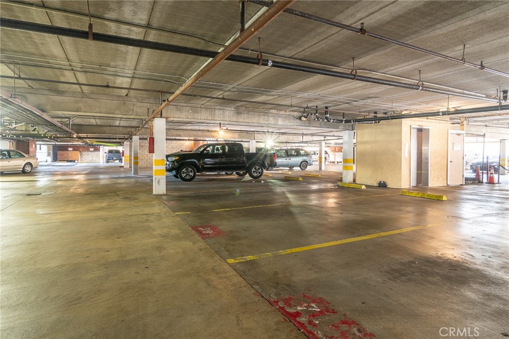 408 E Civic Center Drive 302