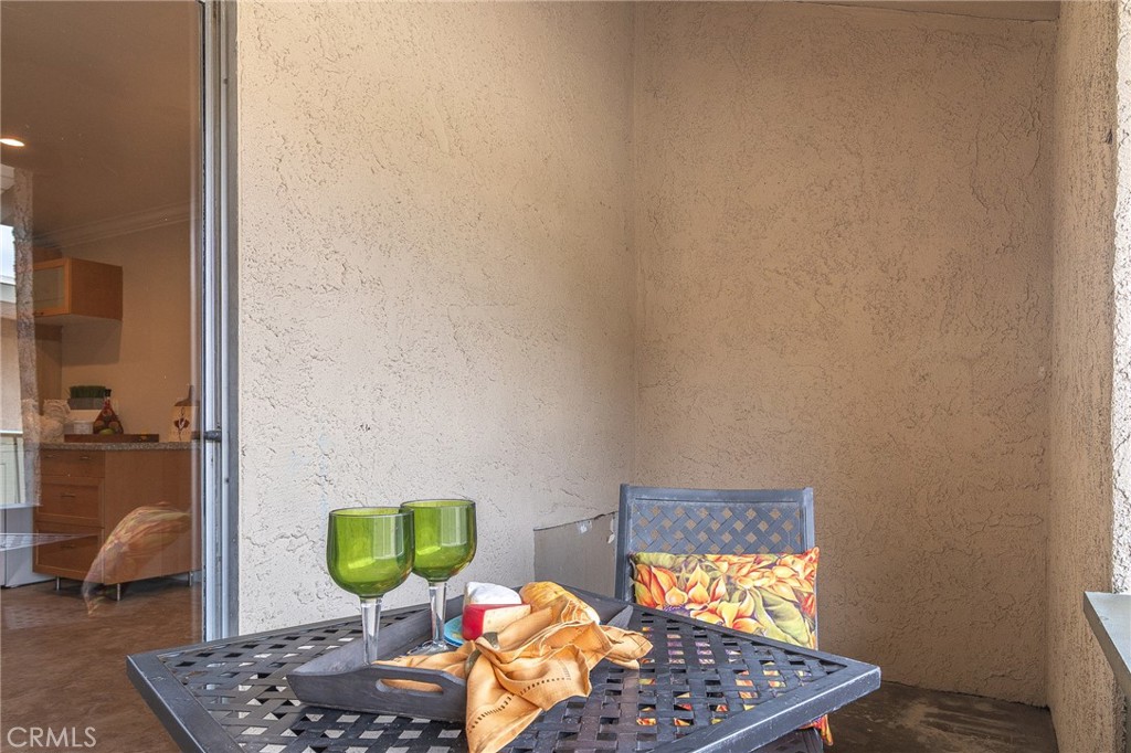 408 E Civic Center Drive 302