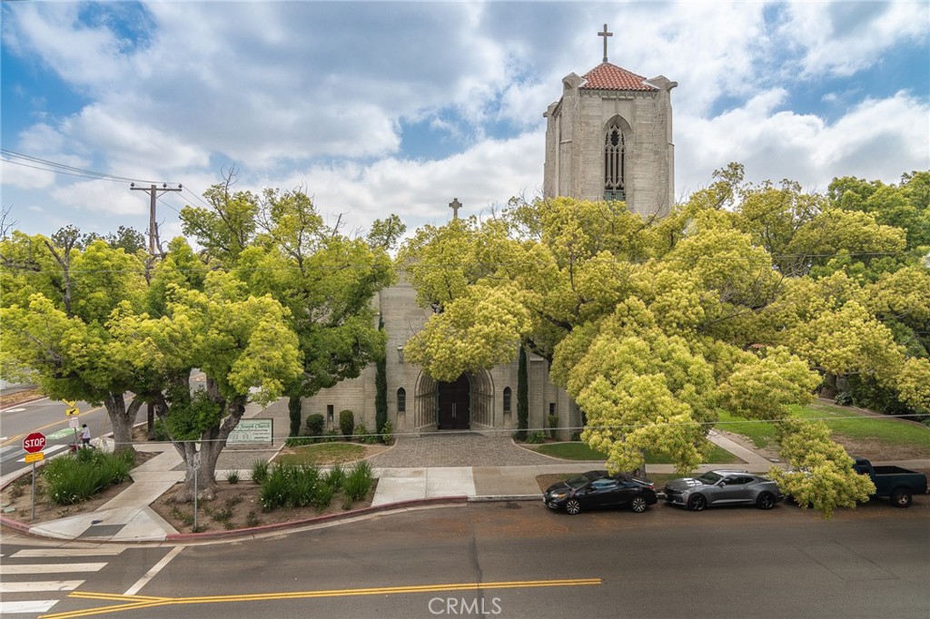 408 E Civic Center Drive 302