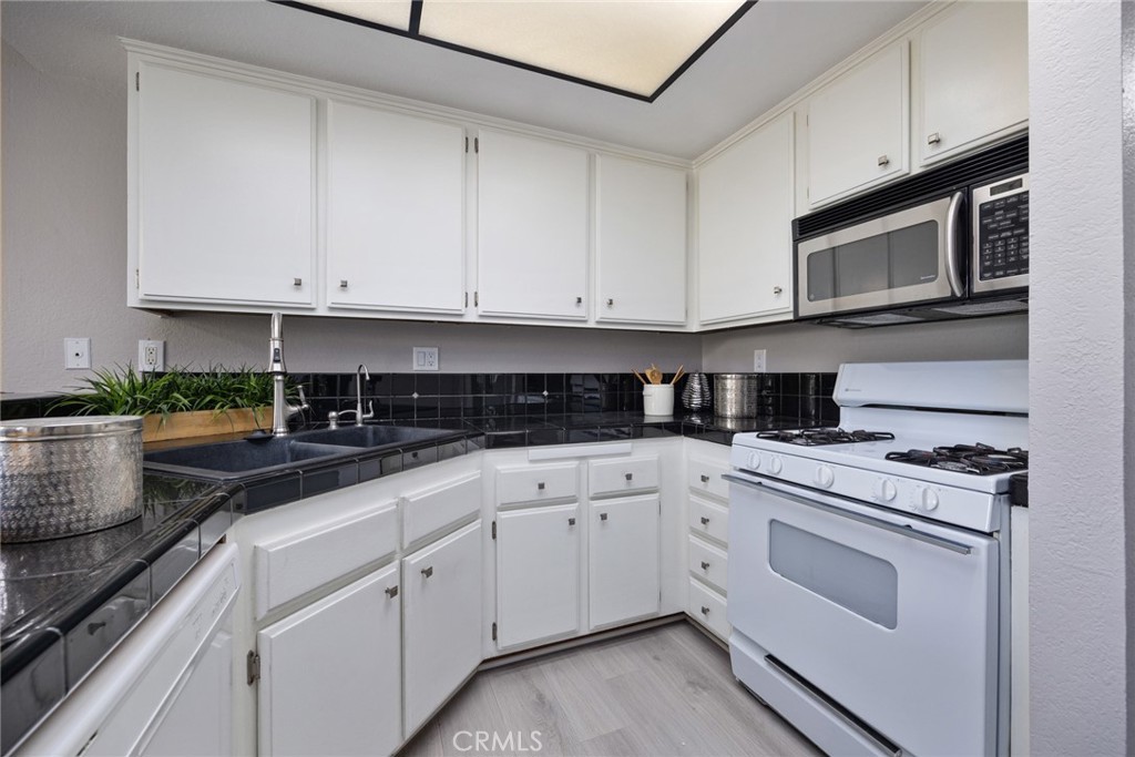 1031 S Palmetto Avenue P1