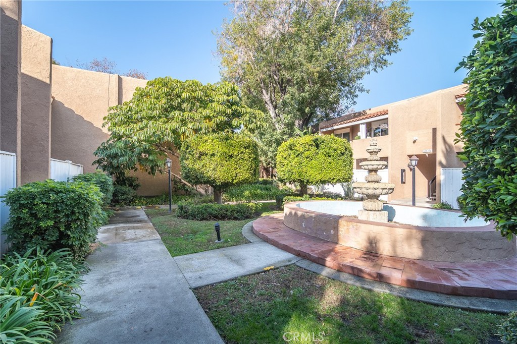 1101 W Macarthur Boulevard 304